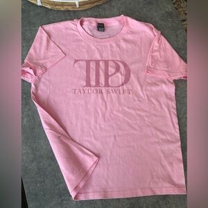 Pink W/ Pink Vinyl Youth Taylor Swift Tortured poets Dept  TTPD  T-shirt Small